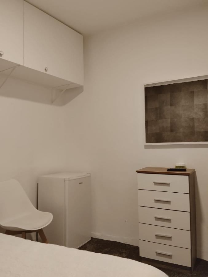 Habitacion Cerca Centro De Madrid Exterior photo